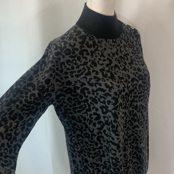 Calvin Klein Gray & Black Mock Neck Animal Print  Sweater w/ Silver Buttons- NWT - Picture 13 of 16